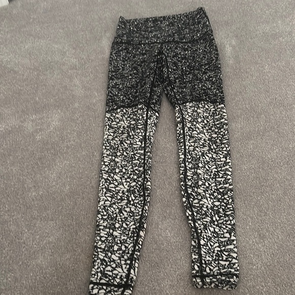 Lululemon Limited Wunderunder leggings - Picture 1 of 2